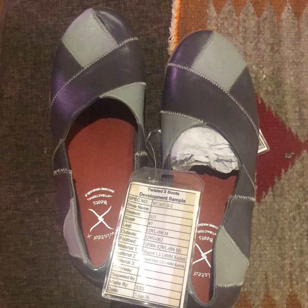 Women’s loafers/ driving shoes